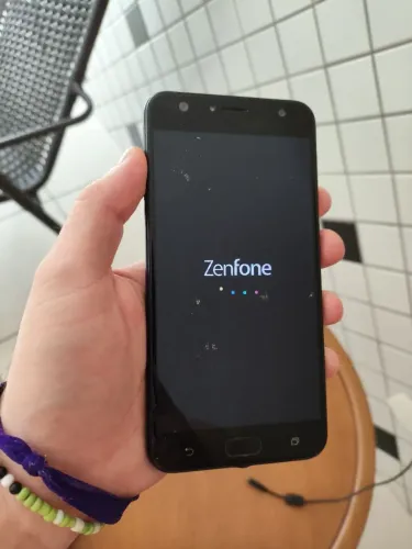 ASUS Zenfone 4 