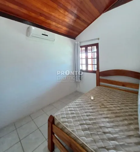 Casa de Condomínio com 4 quartos em Carneiros