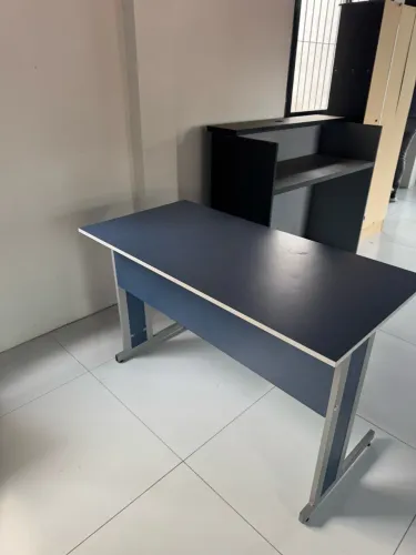 MESA DE ESCRITÓRIO