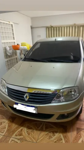 Renault Logan Expression Hi-flex 1.6 16V 4P AUT 2013