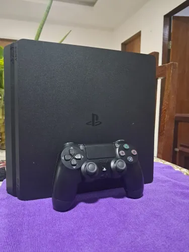 PlayStation 4 500GB com 1 controle