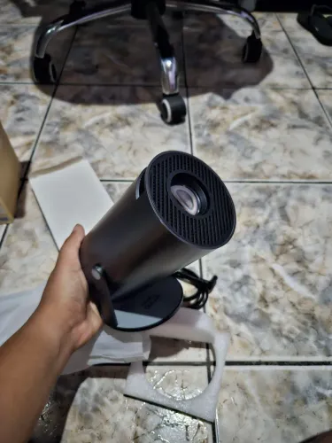 Projetor Hy300 preto (seminovo)