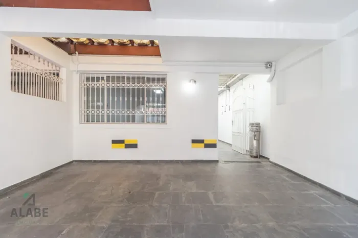 Casa para venda e locação em Vila Olímpia com 4 quartos, sendo 2 suítes, 208m²