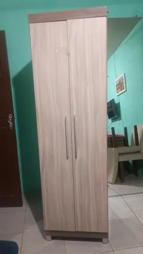 Guarda roupa duas portas