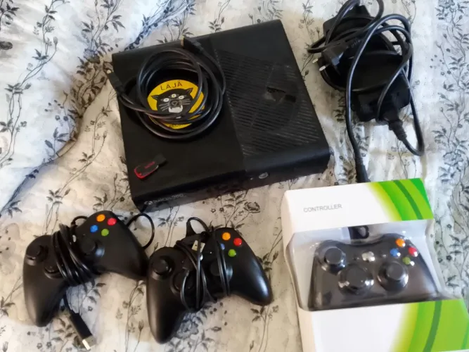 XBOX 360 + ITENS