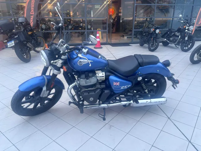 Royal Enfield 650cc super meteor Astral 2025 - Vendedora Fernanda