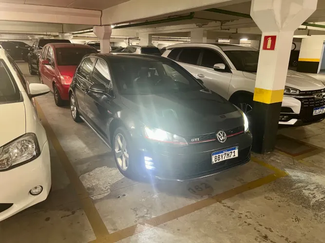Volkswagen Golf GTI 2.0 TSI 220cv Aut. 2015