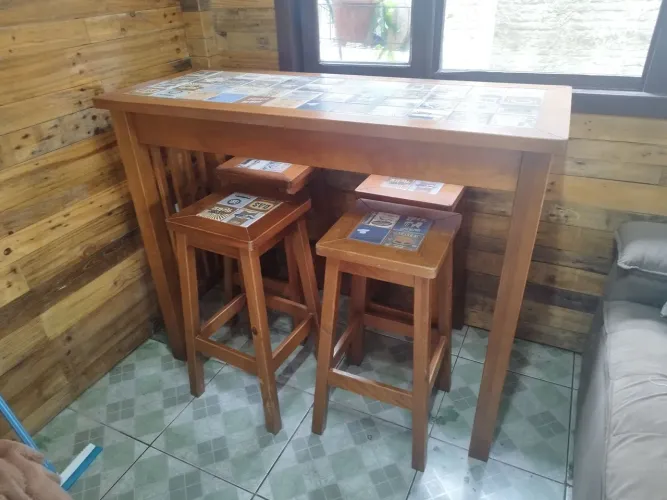 Bancada Gourmet com bancos sltos