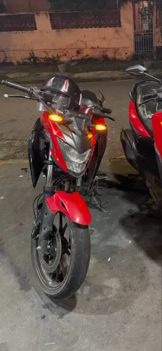 Cb 300f (sucata)