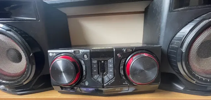 Som LG 440w CJ44