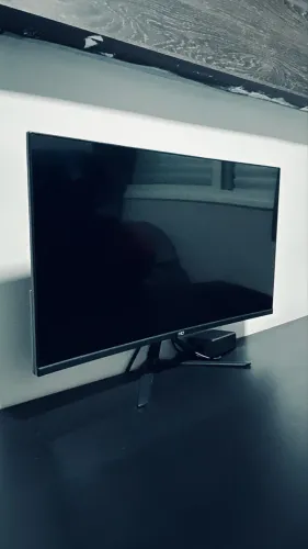 MONITOR À VENDA EM ÓTIMO ESTADO!