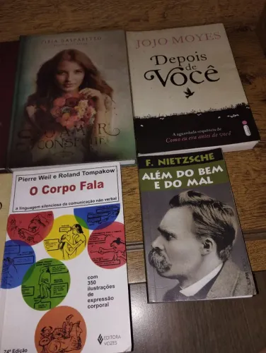 Livro, troco por outros.