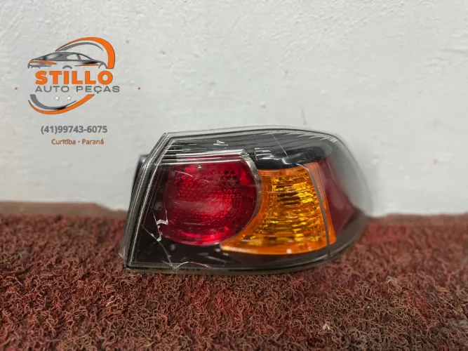 Lanterna Mitsubishi Lancer