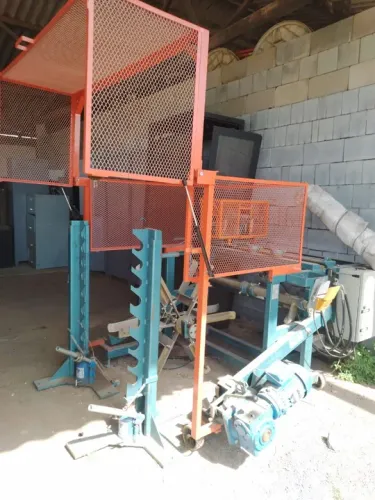 Máquina de enrolar cabos e fios