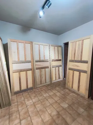 Porta Americana de Madeira Maciça Mista 70/80/90 cm a pronta entrega