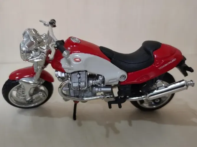 Miniatura Moto Guzzi V10 Centauro 1/18 (11,5 cm.) - Vermelha