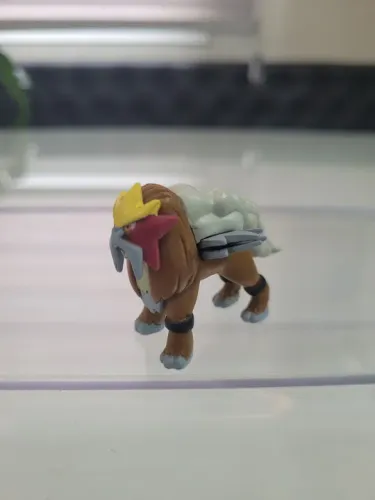 Boneco Pokémon Entei original