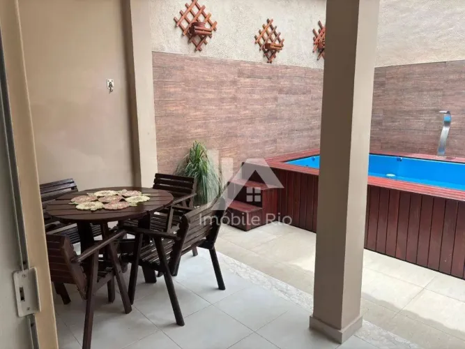 Casa com Piscina, 4 dormitórios à venda, 185 m² por R$ 550.000 - Engenho de Dentro - Rio d