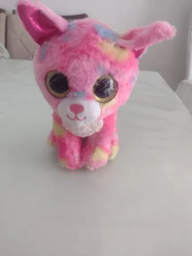Pelúcia de Cachorro Rosa com Olhos Grandes
