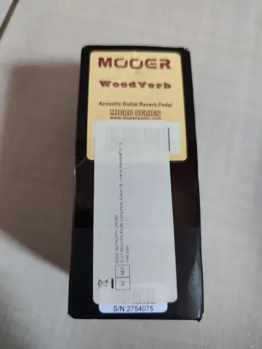 .Pedal de violão MOOER woodverb