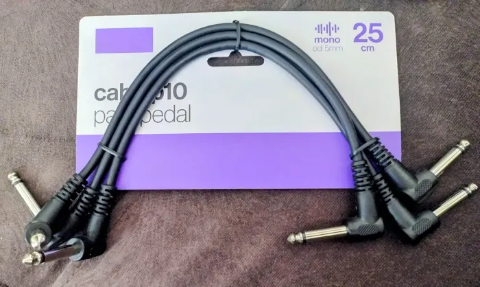 Cabo P10 25cm. para pedais 