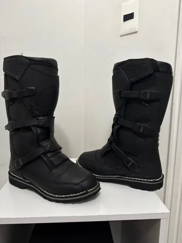 Botas de Motociclismo BMW BAIXEI mil reais  