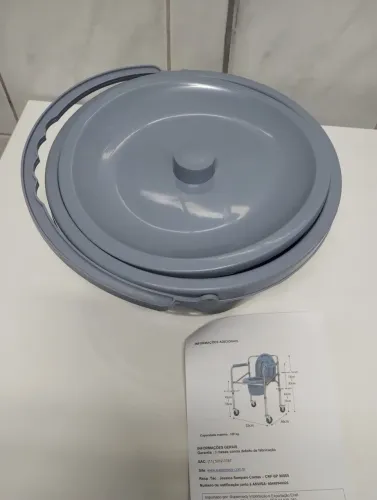 Comadre coletora retrátil para cadeira de banho Dellamed 