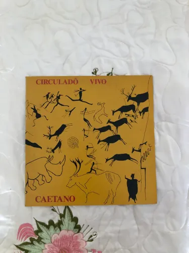 2 discos de vinis de Caetano Veloso - Circuladô Ao Vivo.
