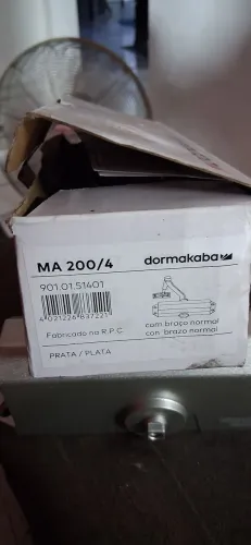 Mola aérea  dormakaba