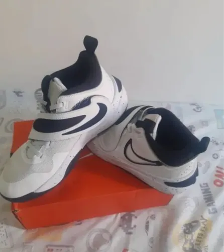 Tênis Nike Team Hustle D 11 Infantil