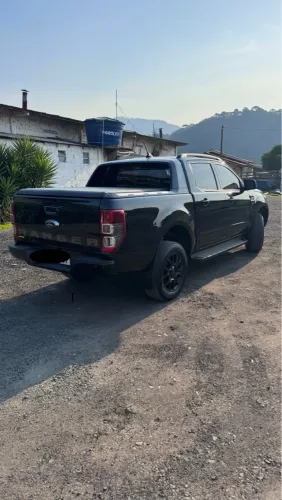 Ranger Black 2023 30.000Km com Acessorios Da Ranger Limited
