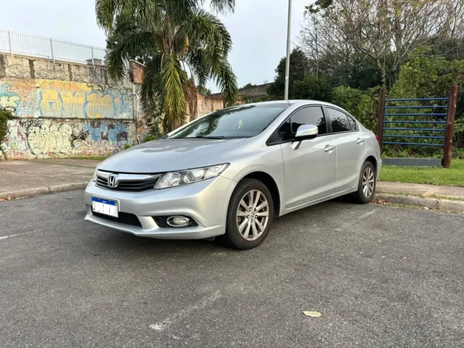 Honda Civic Sedan LXR 2.0 Flexone 16V Aut. 4P 2014