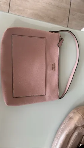 Bolsa Guess Rosa com Alça de Ombro