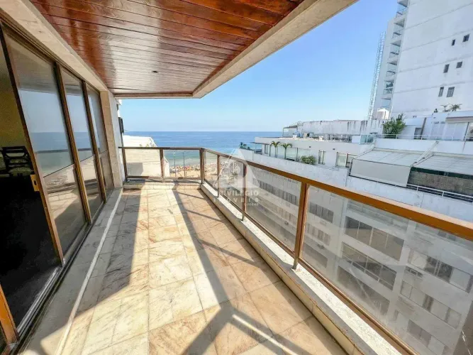 Cobertura duplex à venda, 5 quartos, 3 suítes, 3 vagas Leblon, RJ