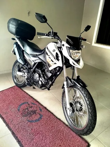 Vende-se XTZ 150 Crosser Único Dono fone