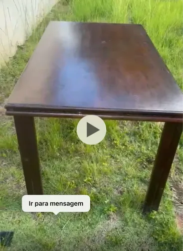 Mesa madeira de lei pra 6 cadeiras toda perfeita. 