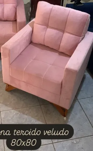 Uma poltrona nova a pronta entrega