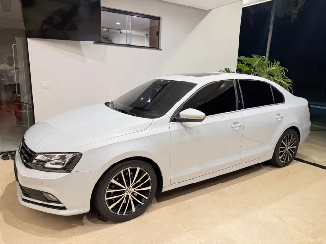 Volkswagen Jetta Highline 2.0 TSI 16V 4P Tiptronic 2017