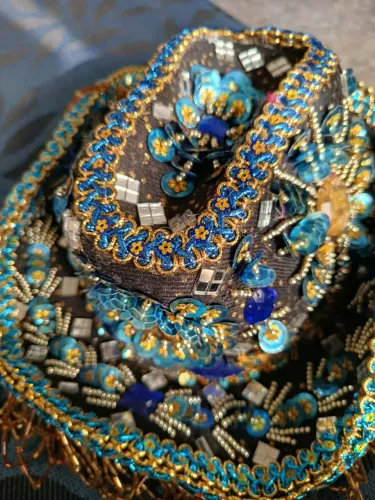 Chapéu Artesanal Bordado com Lantejoulas