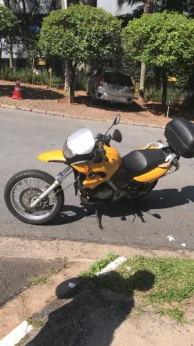 Moto BMW F 650 GS importada, única nessa cor, excelente estado 