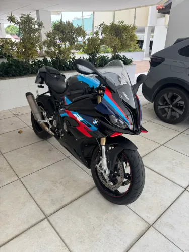 BMW S1000RR 2024 com 2mil km. ABAIXO FIPE !