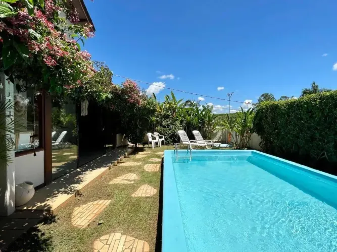 Casa à venda com 4 quartos no Parque da Hípica, Campinas.