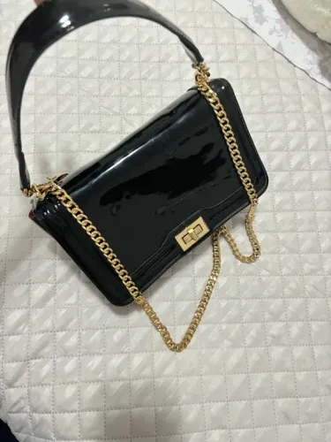 Bolsa de Ombro Preta  - Luxo e Estilo