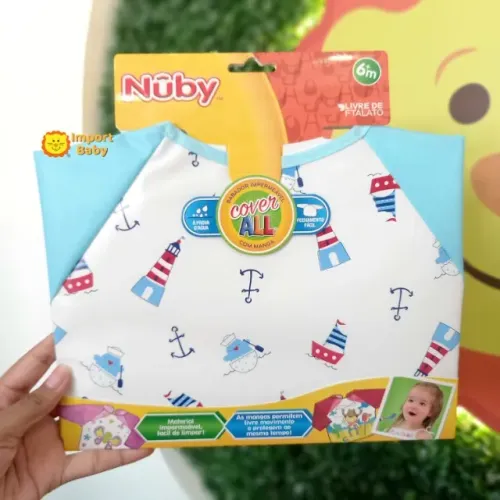 Babador com Manga Nuby, estampas para menino e menina