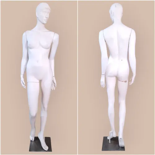 Manequim de Fibra Branco Feminino Seminovo 