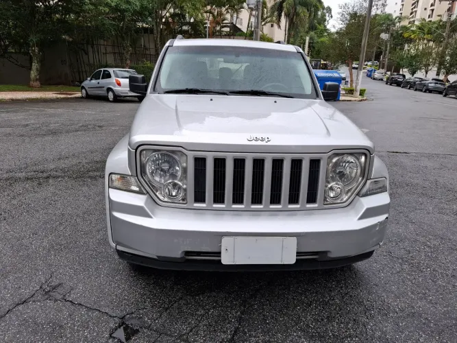 Jeep Cherokee Sport 3.7 4X4 V6 12V Aut. 2012