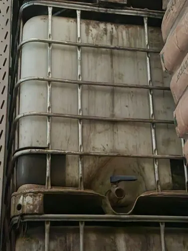 Tanque IBC 1000 Litros com Estrutura Metálica