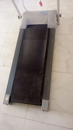 Esteira caloi cle 10