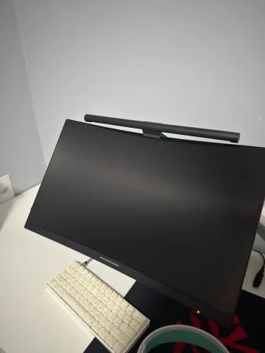 Monitor Gamer ASRock Phantom Gaming 27? 240Hz 1ms VA Curvo