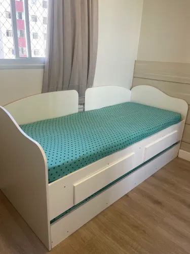 Bi cama de solteiro com 2 gavetas + 2 colchões